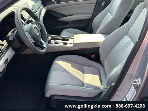 Used 2019 Honda Accord EX image 16