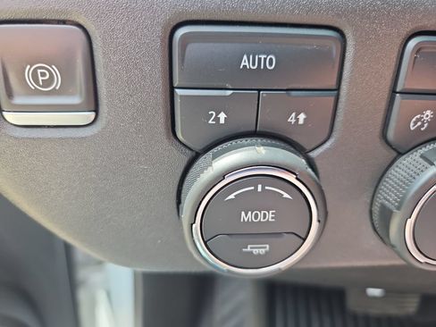 Certified 2023 Chevrolet Silverado 1500 LT AWD/4WD image 22