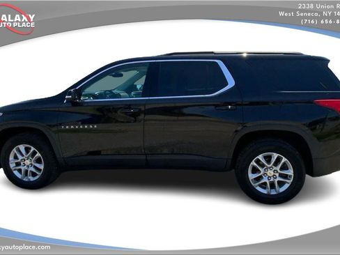 Used 2021 Chevrolet Traverse LT AWD/4WD image 8