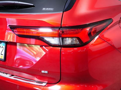 Used 2022 Mitsubishi Outlander SE AWD/4WD image 17
