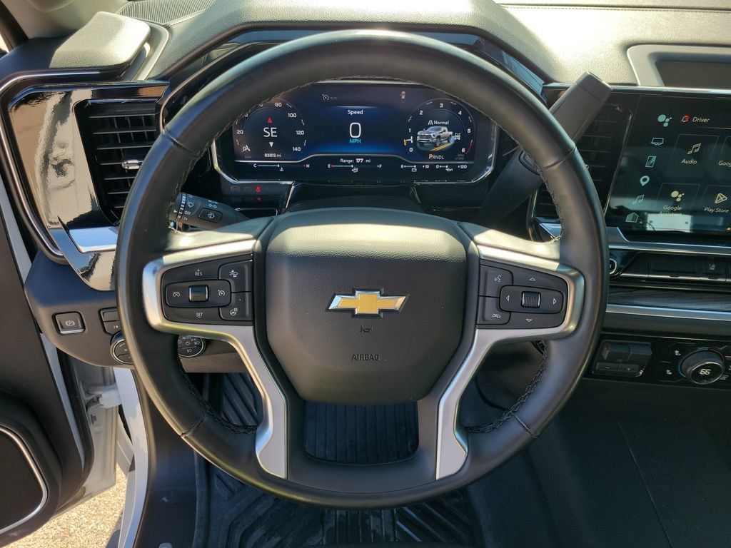 Used 2025 Chevrolet Silverado 2500 LT AWD/4WD image 25