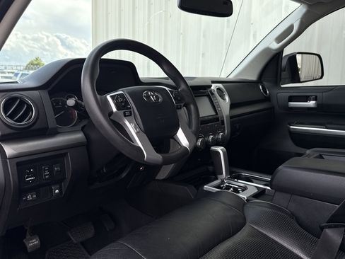 Used 2016 Toyota Tundra SR5 image 11