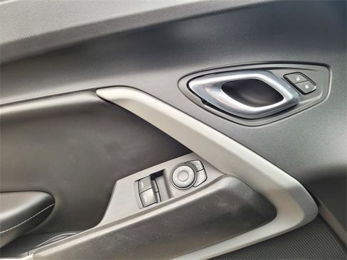 Used 2019 Chevrolet Camaro LT image 10