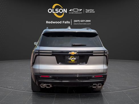 Used 2026 Chevrolet Traverse High Country w/ LPO, Floor Liner Package AWD/4WD image 4