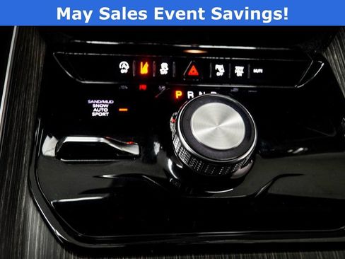 Used 2024 Jeep Wagoneer L Series II w/ Flexible Seating Group AWD/4WD image 18