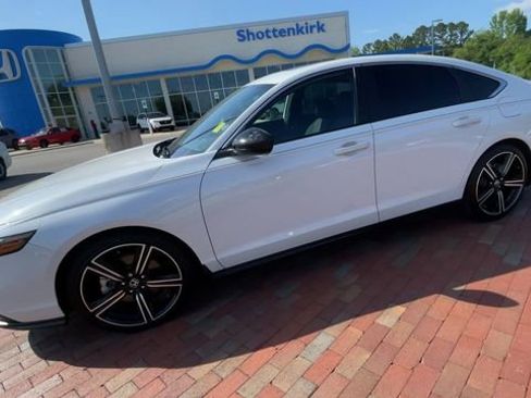 Certified 2023 Honda Accord Sport image 6