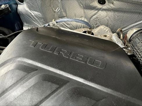 Used 2024 Chevrolet Trax LT w/ Driver Confidence Package FWD image 27