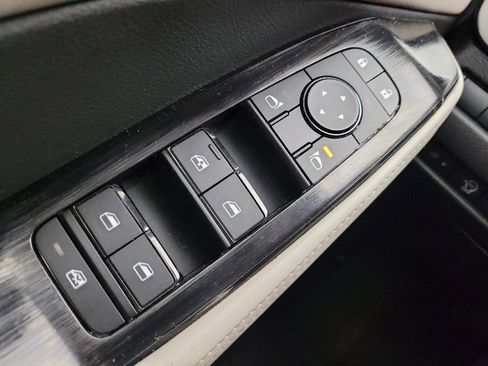 Used 2025 Nissan Rogue SV AWD/4WD image 27