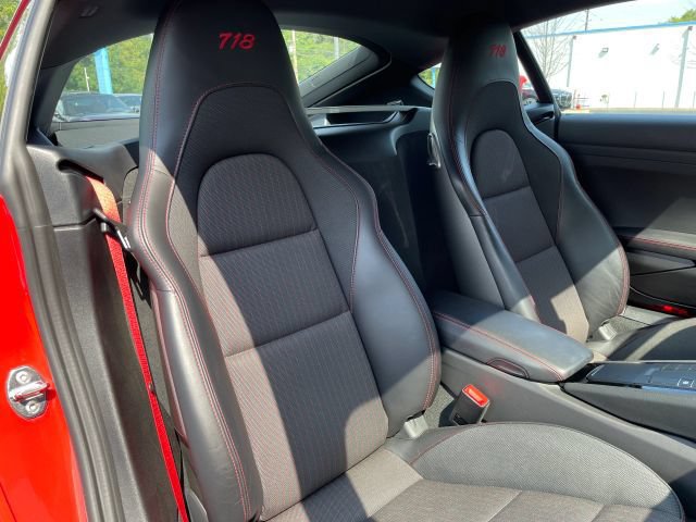 Used 2023 Porsche 718 Cayman w/ 718 T Interior Package RWD image 40
