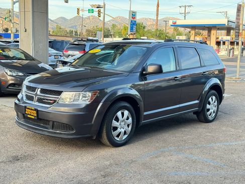 Used 2017 Dodge Journey SE FWD image 7