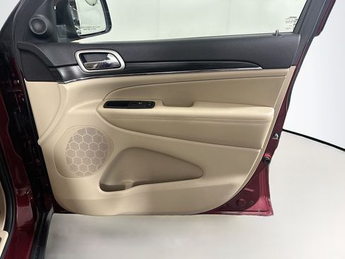 Used 2019 Jeep Grand Cherokee Limited RWD image 32