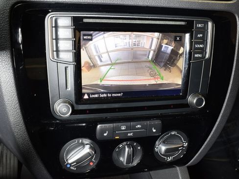 Used 2018 Volkswagen Jetta Sport FWD image 23