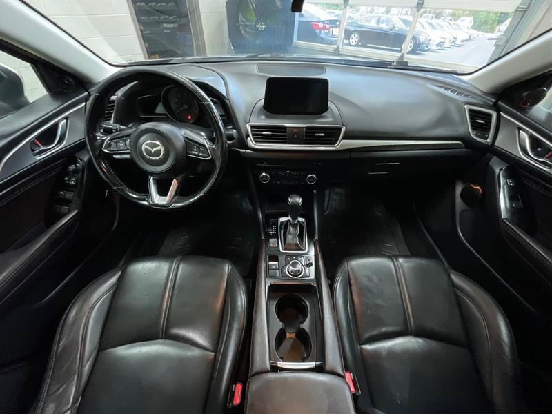 Used 2018 MAZDA MAZDA3 Touring FWD image 22
