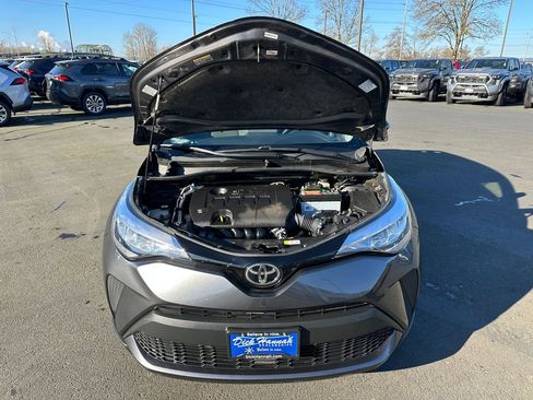 Used 2020 Toyota C-HR LE image 4