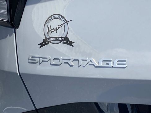 Used 2024 Kia Sportage SX AWD/4WD image 5