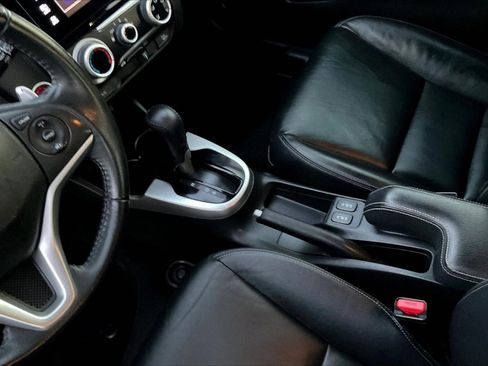 Used 2015 Honda Fit EX image 18