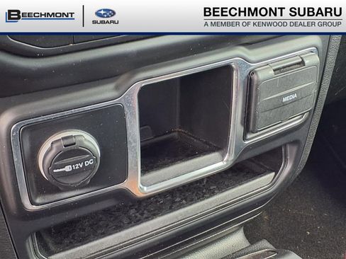 Used 2022 Jeep Gladiator Sport w/ Trailer Tow Package AWD/4WD image 18