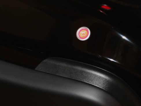 Used 2020 Tesla Model X image 58