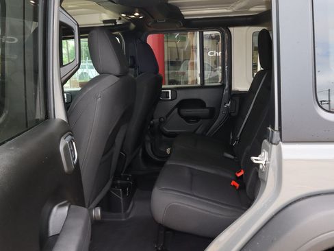 Used 2022 Jeep Wrangler Unlimited Sport AWD/4WD image 8
