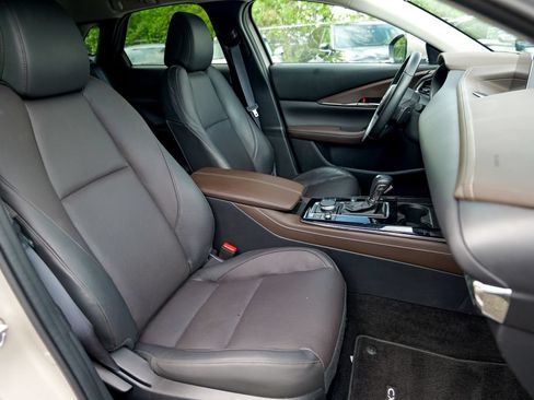Used 2023 MAZDA CX-30 AWD 2.5 S w/ Premium Package image 36