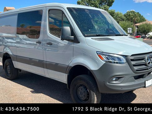 Used 2025 Mercedes-Benz Sprinter 2500 image 7