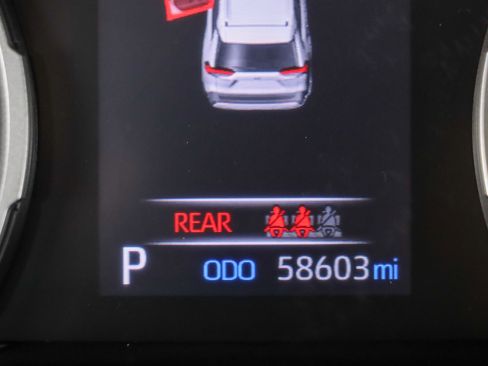 Used 2021 Toyota RAV4 XLE Premium image 16