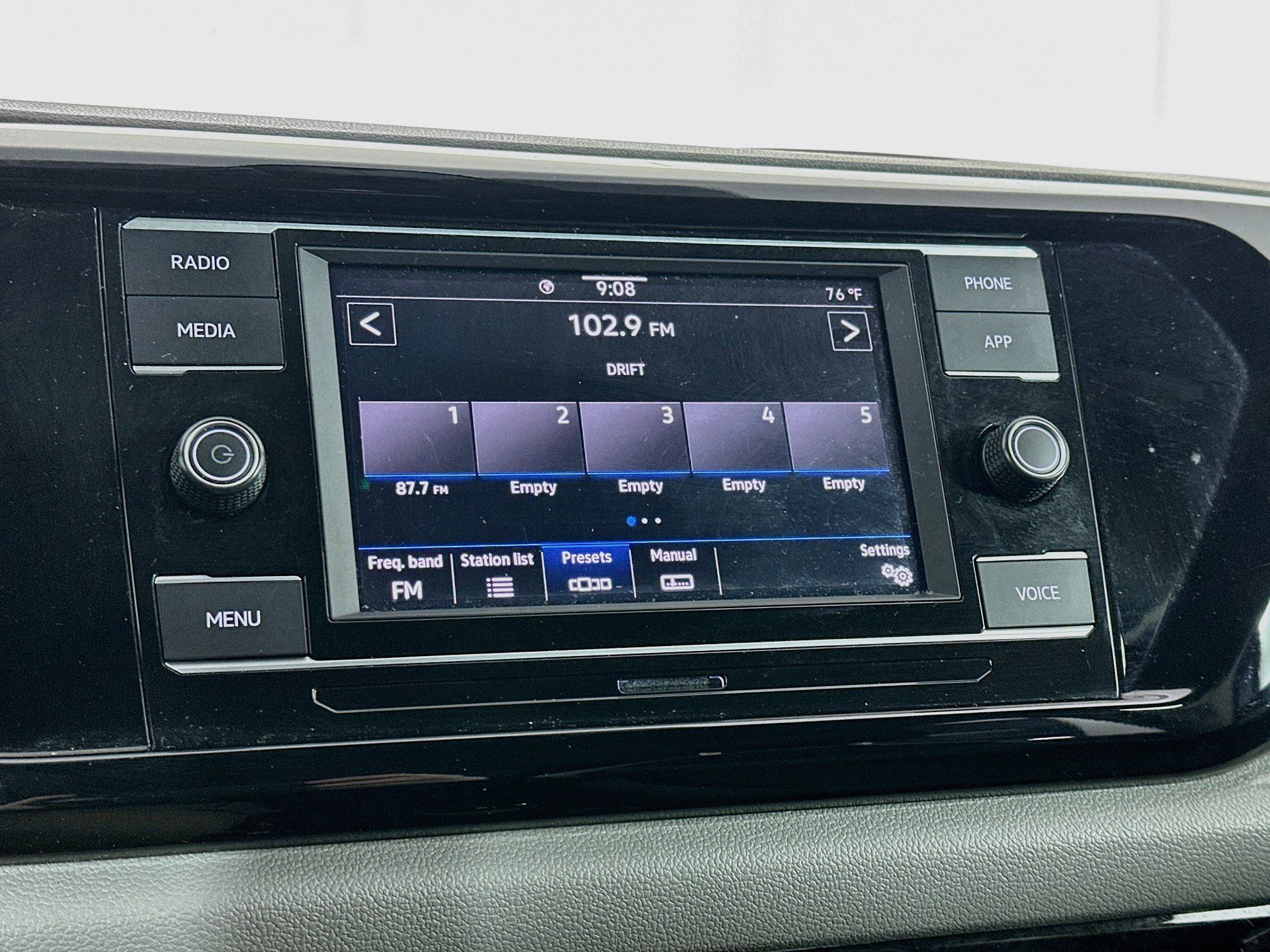 Used 2024 Volkswagen Taos S FWD image 21