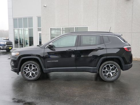 New 2026 Jeep Compass Limited image 3