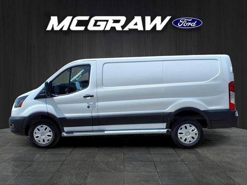 Used 2025 Ford Transit 250 Low Roof w/ Exterior Upgrade Package RWD image 2