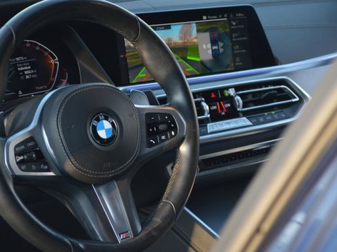 Used 2022 BMW X6 xDrive40i w/ M Sport Package image 22