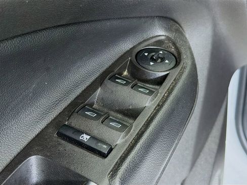 Used 2018 Ford Escape SE FWD image 19