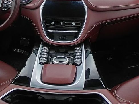 Used 2021 Aston Martin DBX AWD/4WD image 23