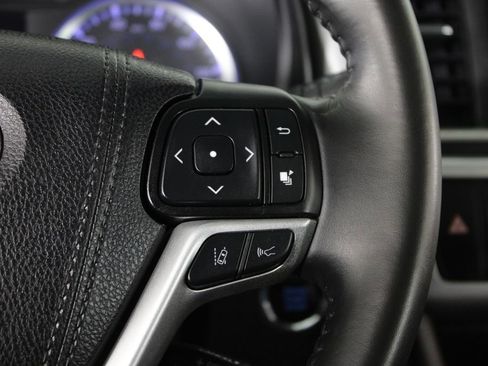 Used 2019 Toyota Highlander Limited image 30
