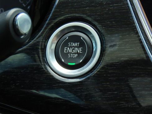 Used 2022 Cadillac XT6 Premium Luxury w/ Technology Package image 28