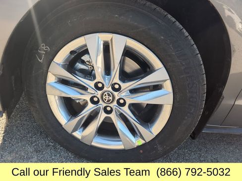 New 2026 Toyota Sienna Limited image 25