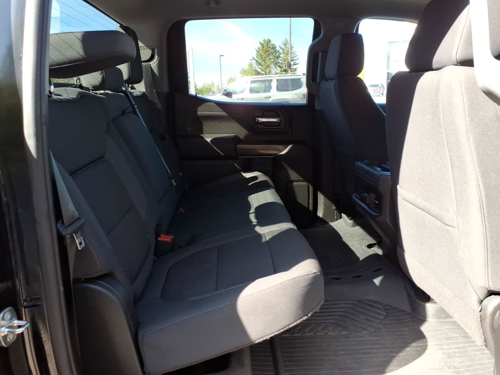 Used 2022 Chevrolet Silverado 1500 LT Trail Boss w/ Bed Protection Package AWD/4WD image 18