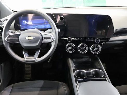 New 2026 Chevrolet Blazer EV LT image 12