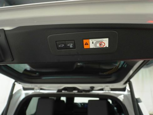 Used 2024 Lexus GX 550 w/ Accessory Package (Z1) AWD/4WD image 11