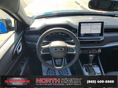 Used 2025 Jeep Compass Trailhawk w/ Trailhawk Elite Group image 12