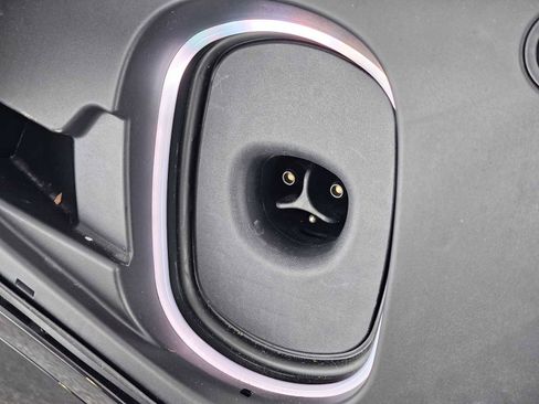 New 2026 Cadillac Optiq Luxury 1 image 22