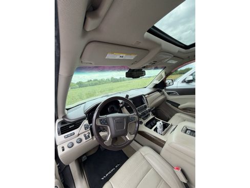Used 2019 GMC Yukon XL Denali w/ Open Road Package image 7
