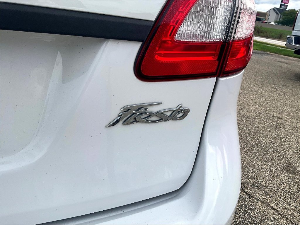 Used 2012 Ford Fiesta SE FWD image 25