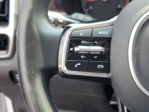 Used 2022 Kia Sorento S AWD/4WD image 16