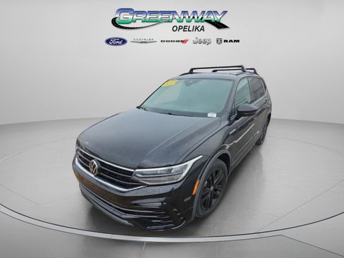 Used 2022 Volkswagen Tiguan SE R-Line image 9