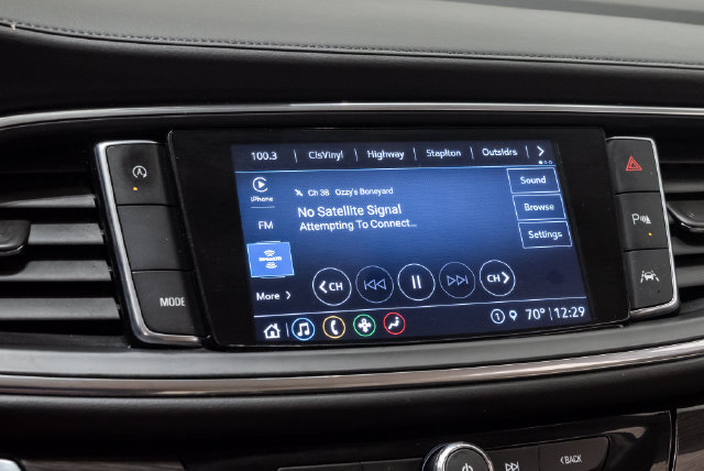 Used 2023 Buick Enclave Essence w/ Sport Touring Edition FWD image 16