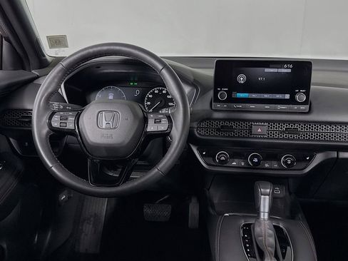 Certified 2025 Honda HR-V Sport image 11