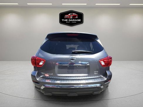 Used 2017 Nissan Pathfinder SV w/ SV Cold Weather Package AWD/4WD image 5