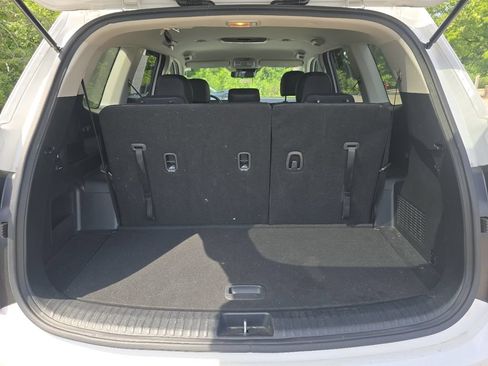 Used 2024 Kia Telluride LX FWD image 17