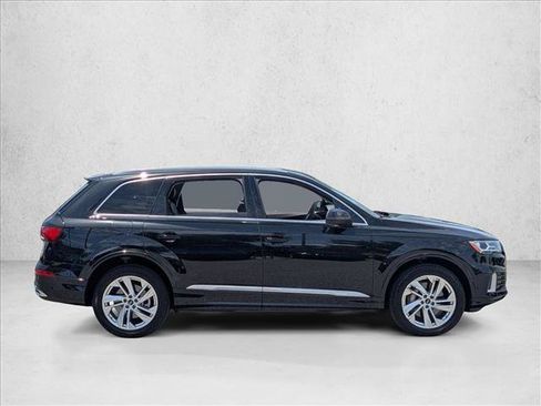 Used 2023 Audi Q7 2.0T Premium w/ Convenience Package AWD/4WD image 4