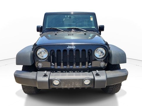 Used 2015 Jeep Wrangler Unlimited Rubicon w/ Connectivity Group AWD/4WD image 2